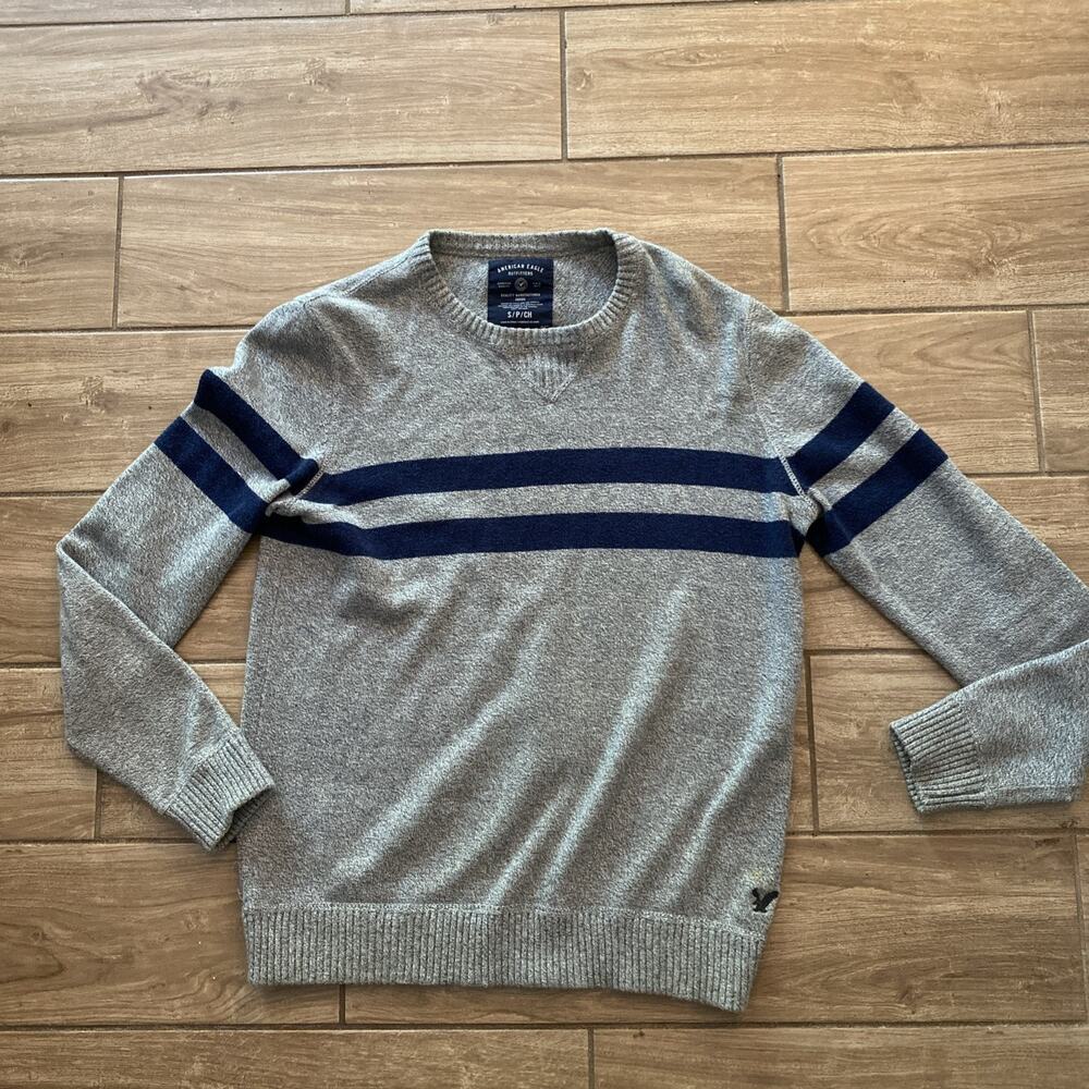American Eagle Outfitters Men's Sweater — Gray — Blue Stripes